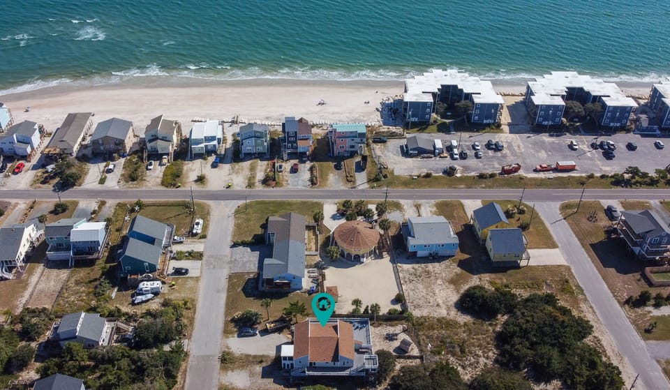 200 Ft walk from beach access
