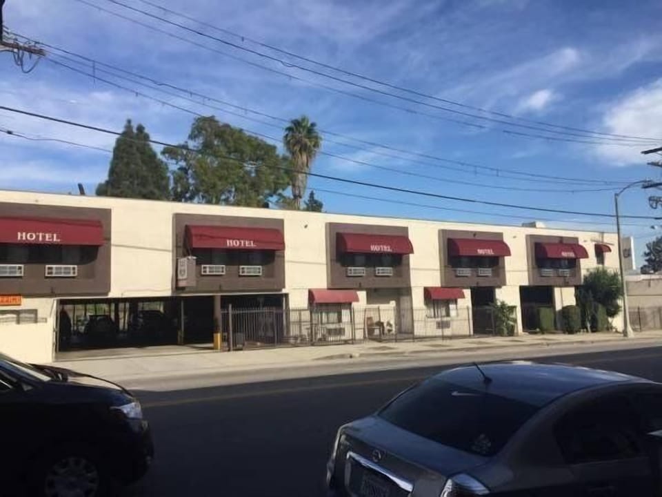 Arrive with ease to a convenient, central hotel exterior.