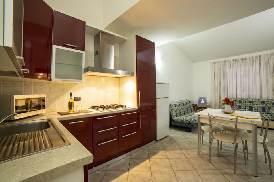 Autumn, Kitchen, Spring, Summer, Winter