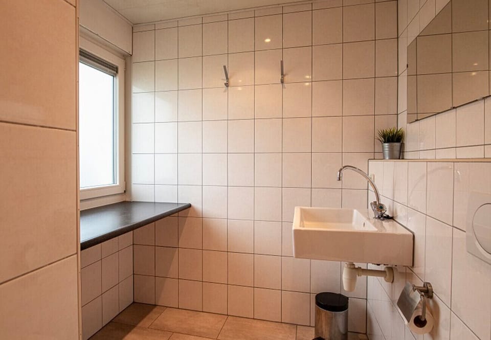 Bungalowpark Simpelveld - Schakel 5 EEZZ Toilet and Bathroom