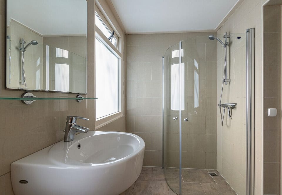 Bungalowpark Simpelveld - Delta 118 EEZZ Toilet and Bathroom