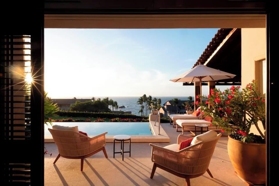 24-hour security inside the Four Seasons community
