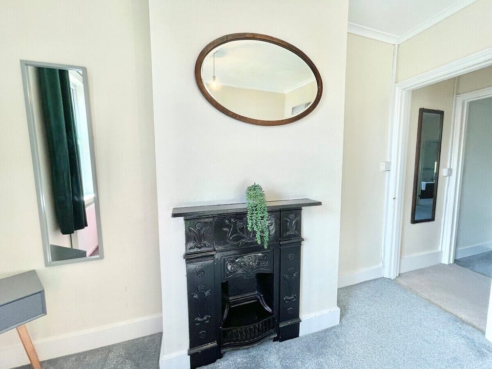 Bedrooms and hallway 