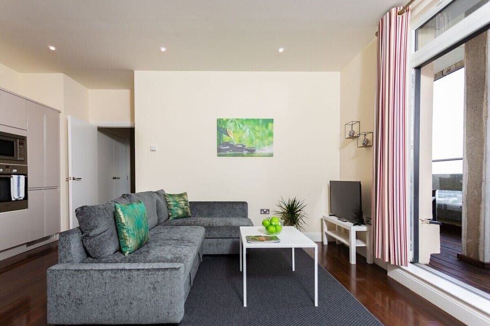 Bellaire Stays
E: chantelle@bellairestays.co.uk
D: +44 (0) 1233427815