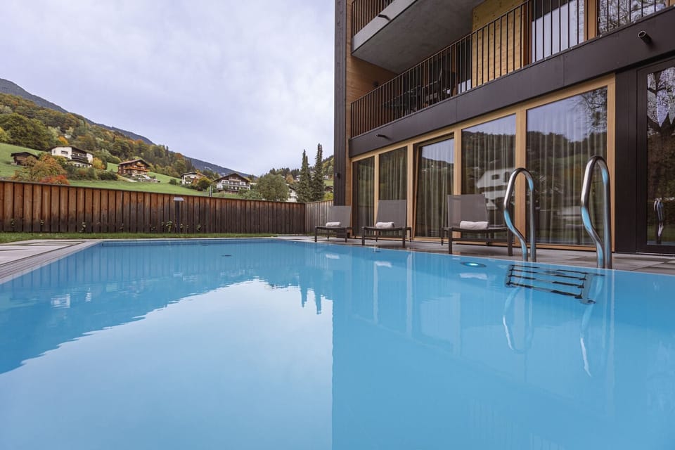 Holiday Home Swimming Pool