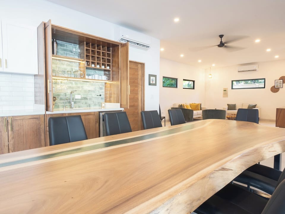 Dinning table