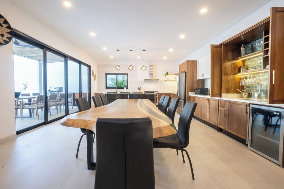 Dinning table