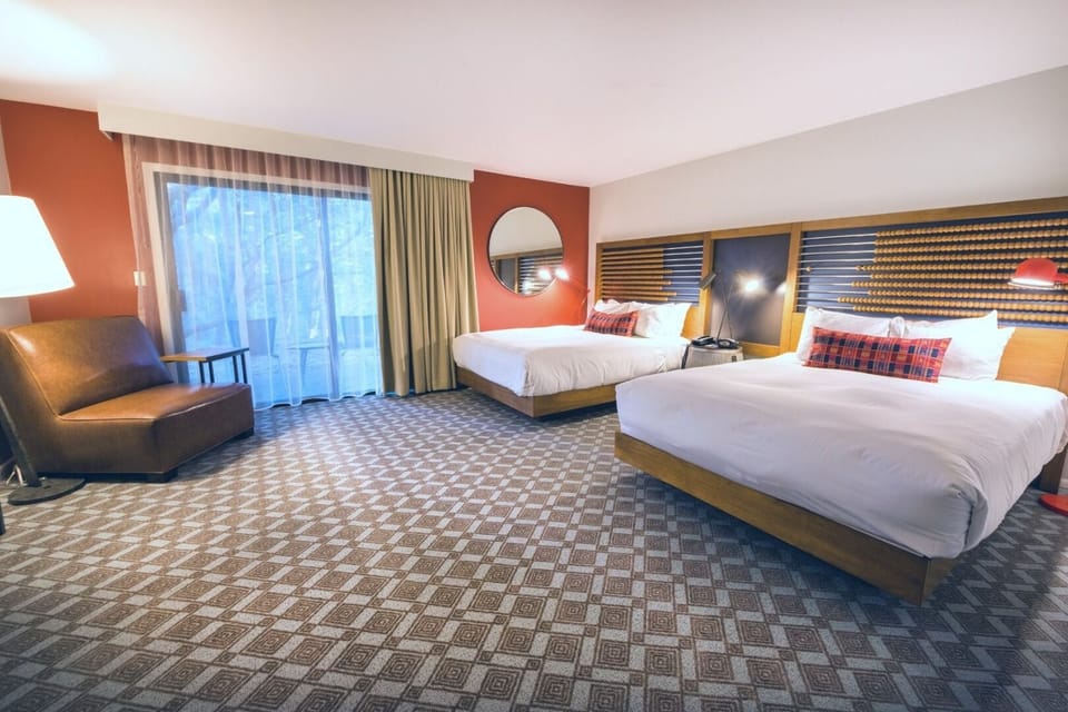 Unit with 2 Queen Beds