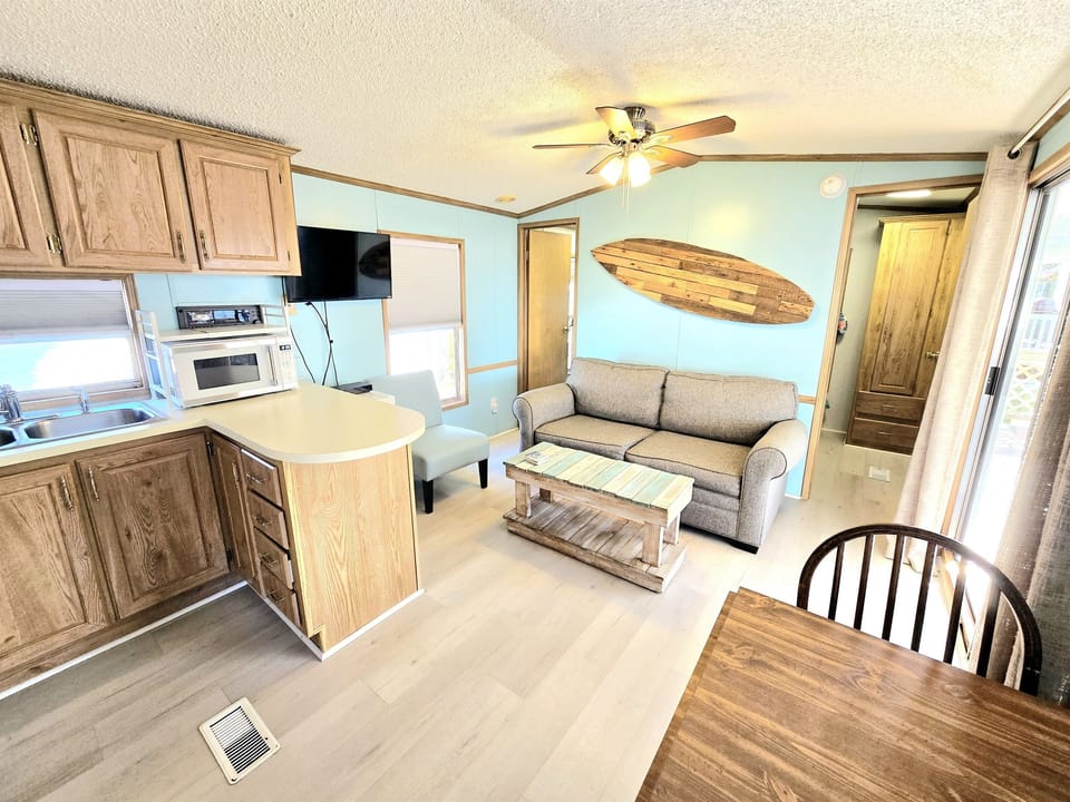 Kitchen/Living Area