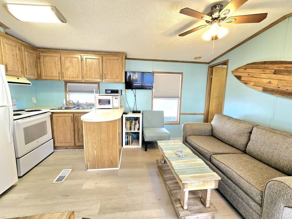 Kitchen/Living Area