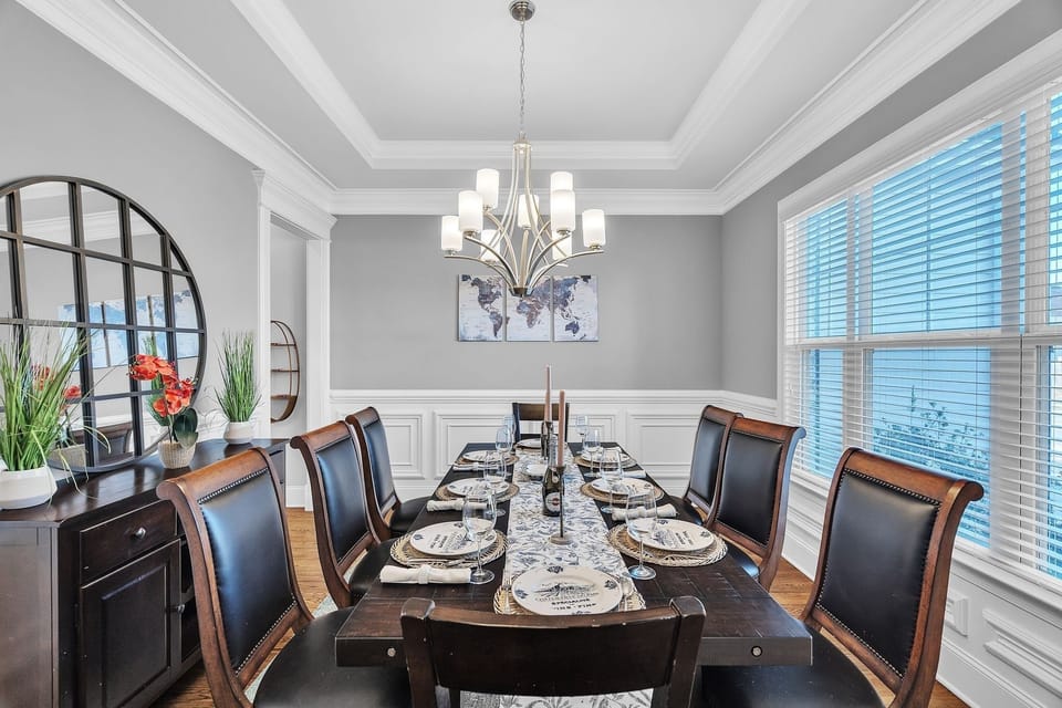 Architecture, Building, Dining Room, Dining Table, Furniture