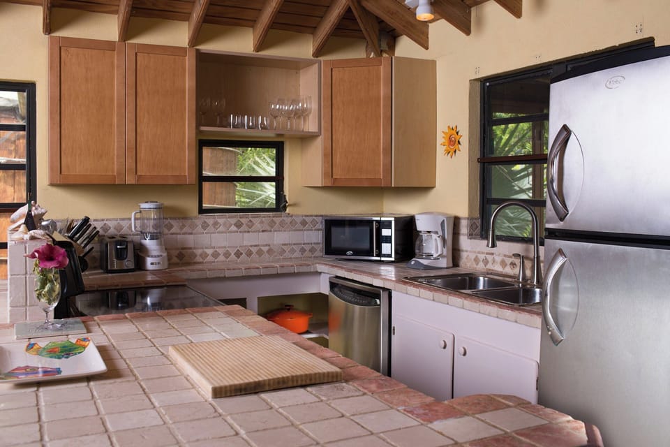 Full kitchen