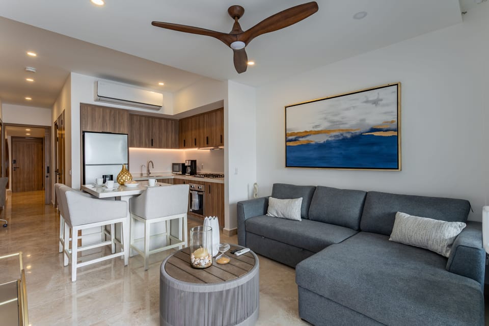 Condo - Image 7