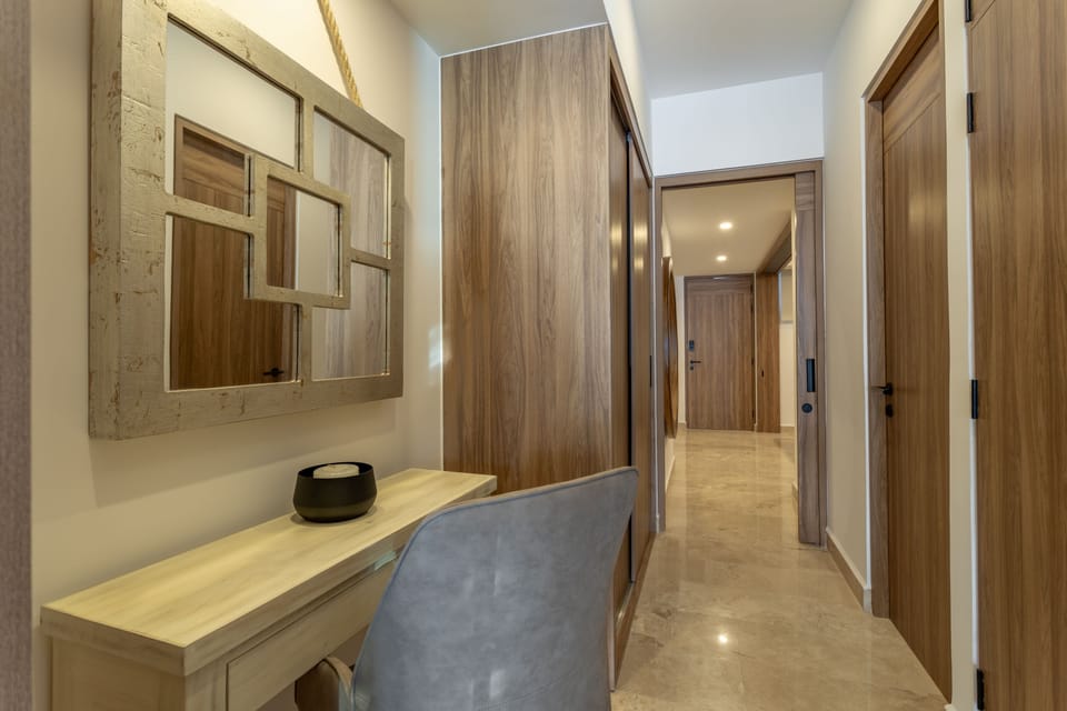 Condo - Image 25