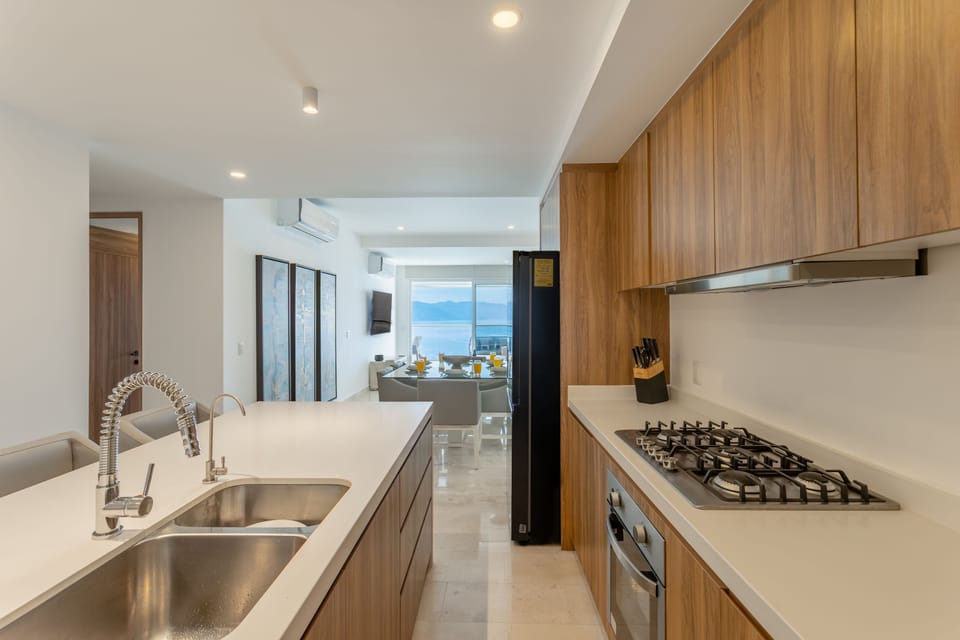Condo - Image 15