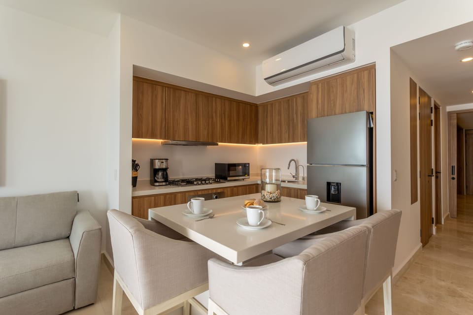 Condo - Image 10