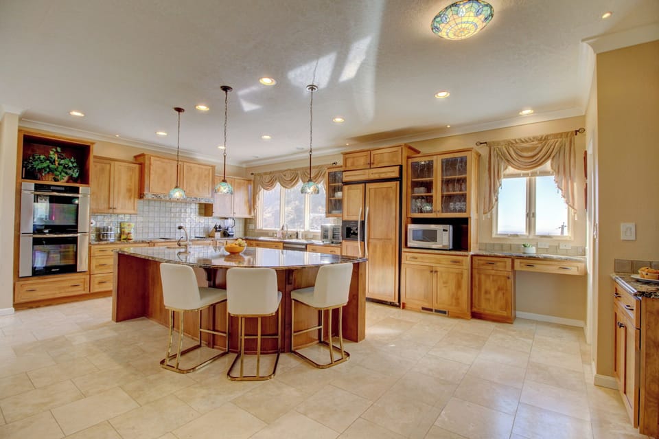 Large Kitchen area