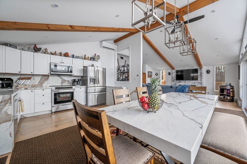 Gourmet Chef’s Kitchen – Fully equipped for culinary masterpieces