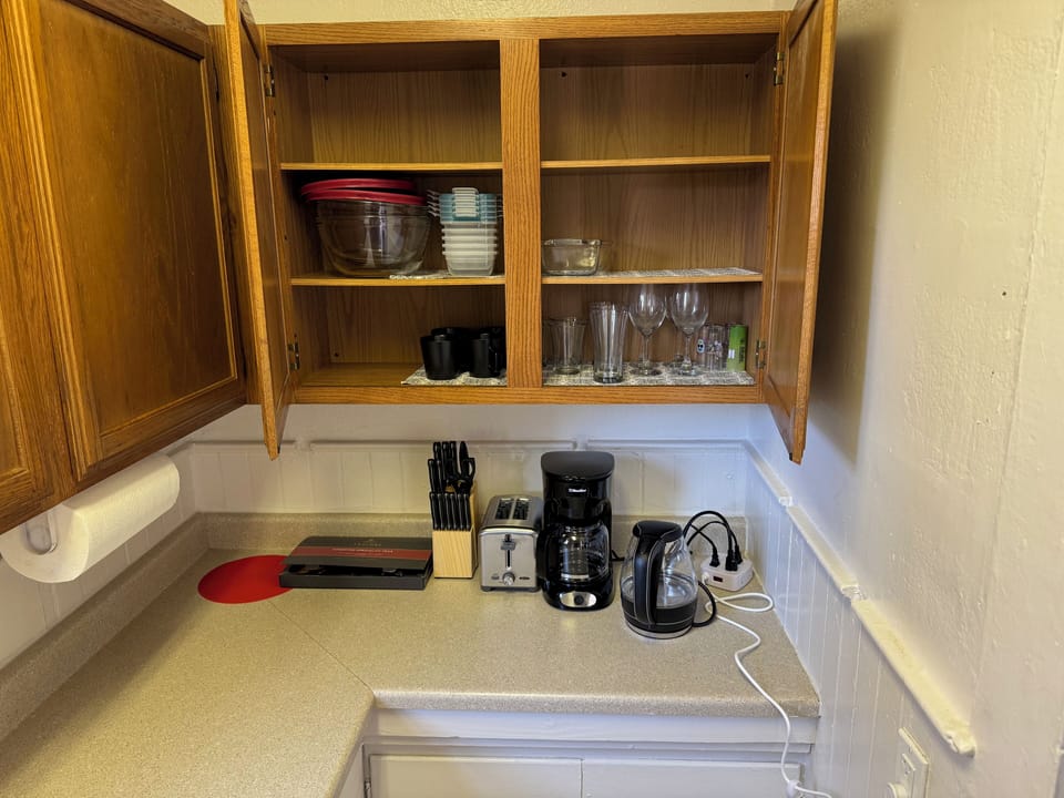 Electric Tea Kettle, Coffee Machine, Toaster, Knife Set, Assorted Teas