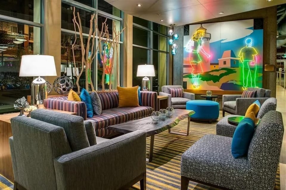 Lobby lounge