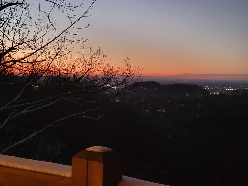 Ever-changing views to transport you every minute of the day and night.