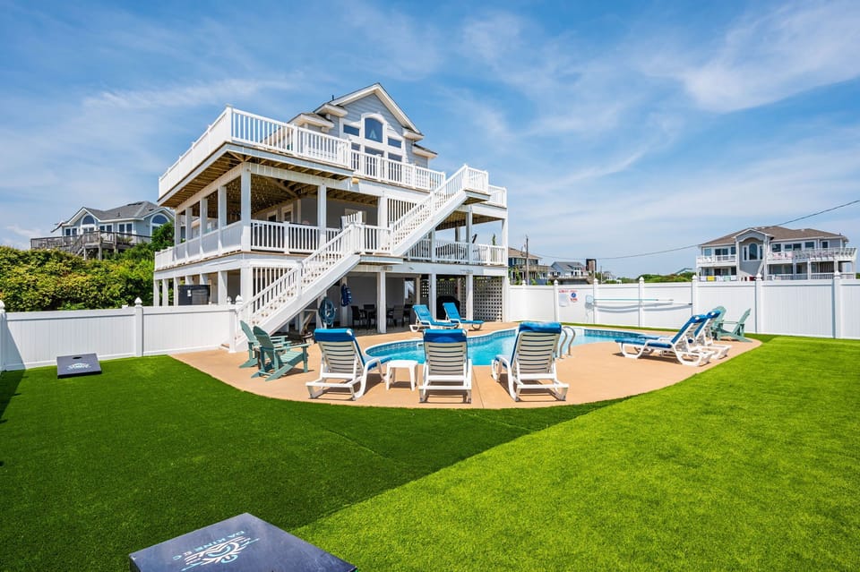 OSA15: Da Kine By Da C | Rear Exterior - Pool Deck