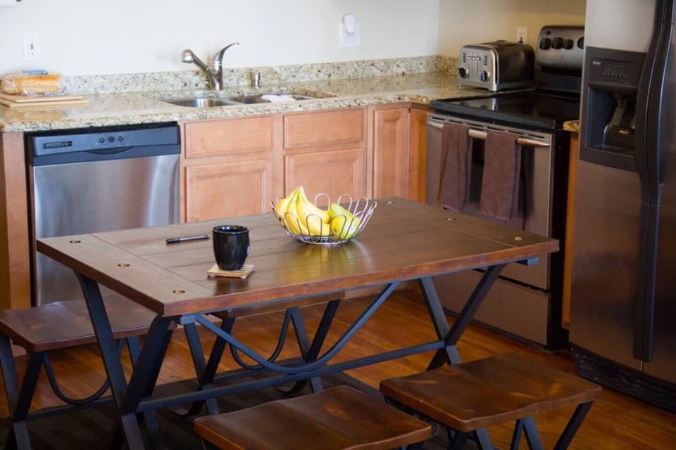 Studio-dining