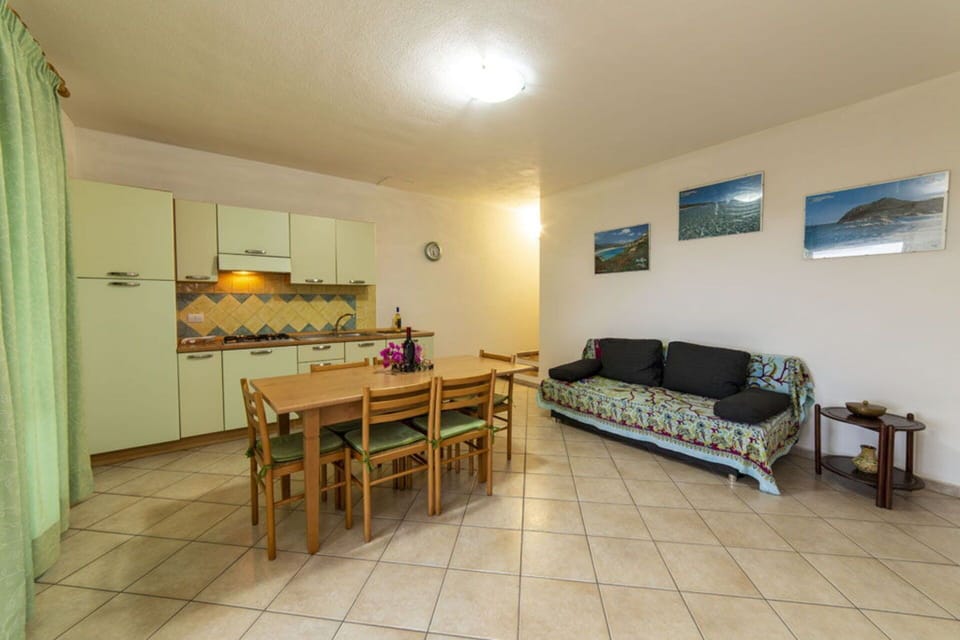 Autumn, Kitchen, Spring, Summer