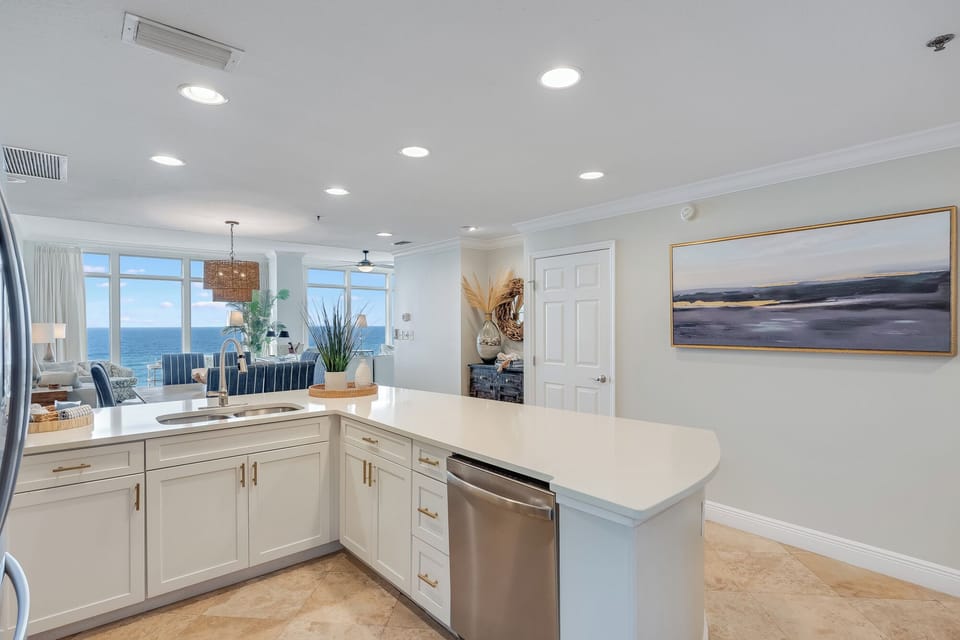Modern Gourmet Kitchen