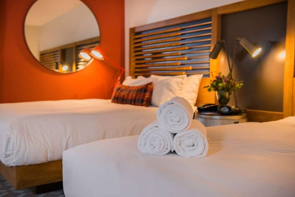 Unit with 2 Queen Beds