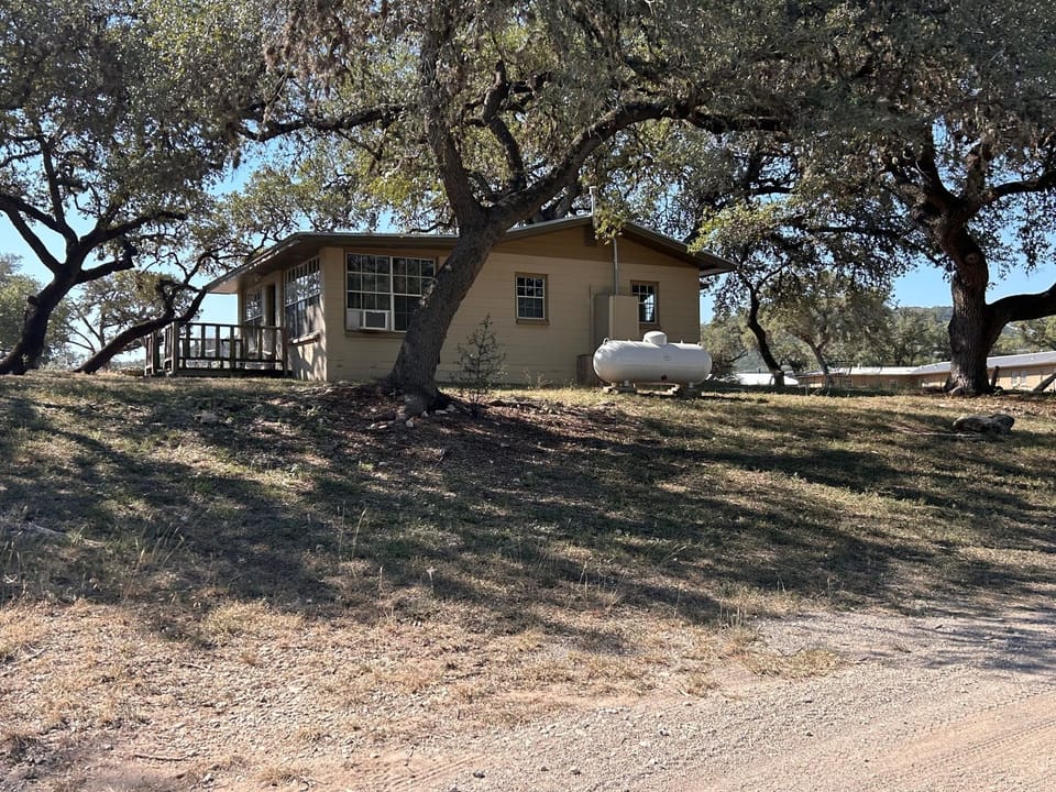 Cabin 4 Exterior