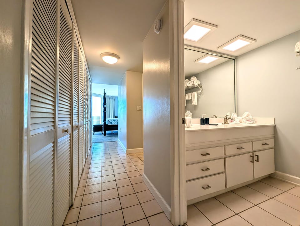 Master Suite Private Large Closet/Bathroom Area