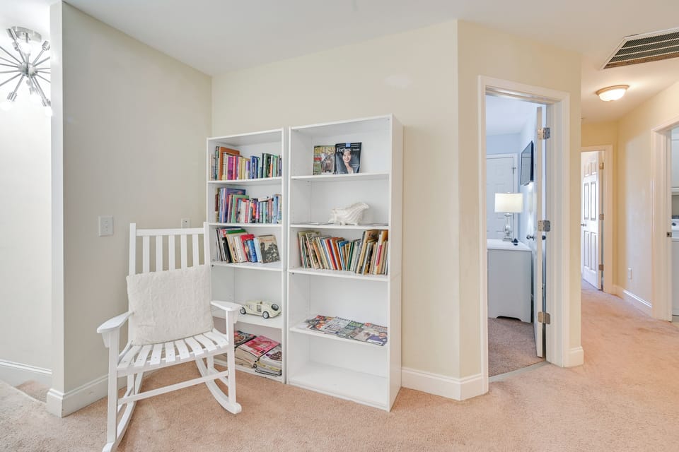 Reading Nook | 1st Floor | Books & Magazines