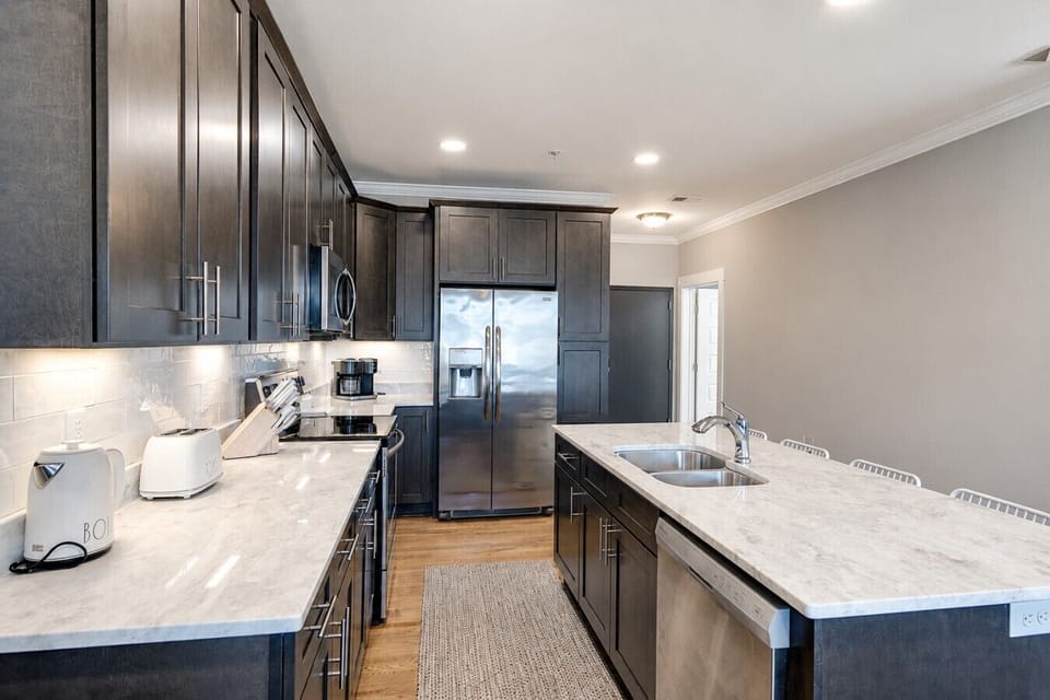 4405 Kentucky- Kitchen