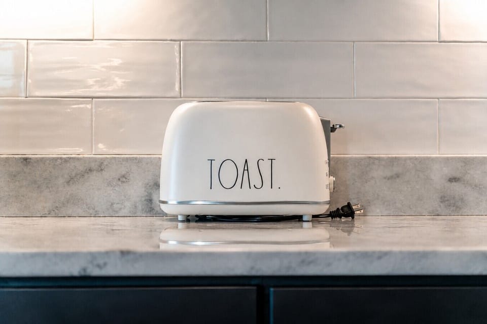 4405 Kentucky - Bread Toaster