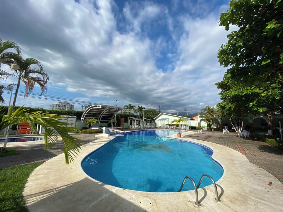 Pool tropical jaco