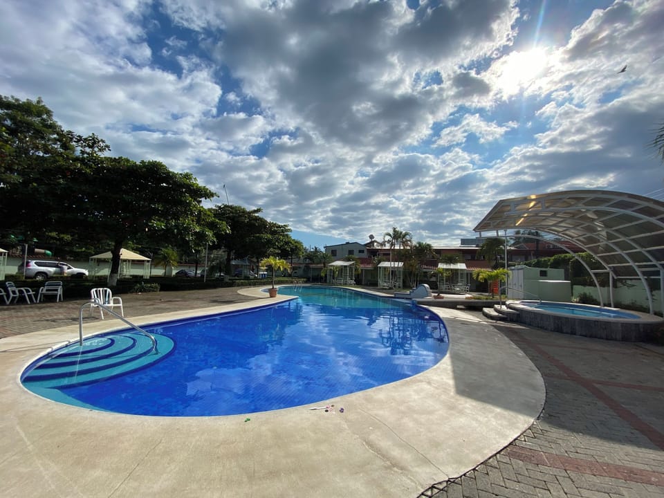 Pool tropical jaco
