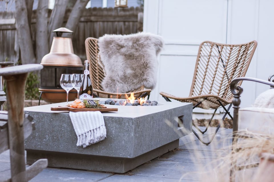Gas fire pit
