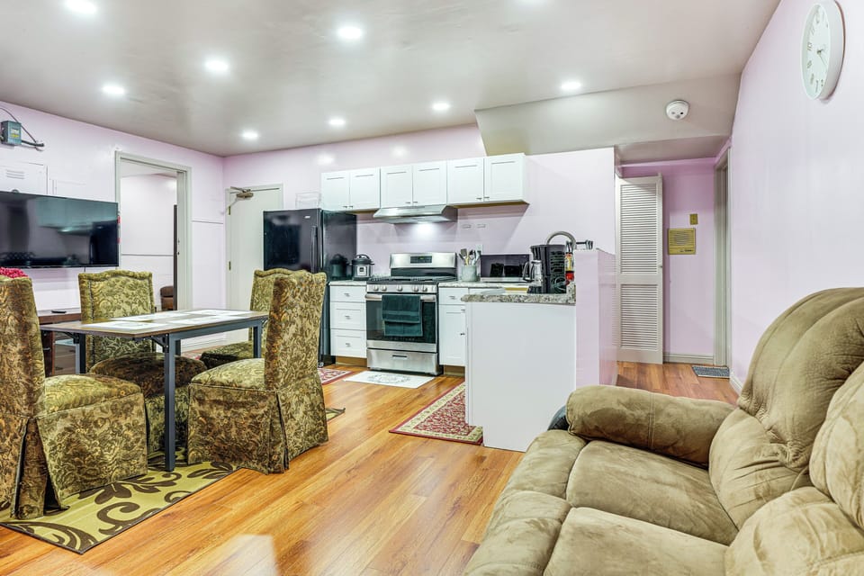 Castro Valley Vacation Rental | 2BR | 1BA | Step-Free Entry | 1,100 Sq Ft