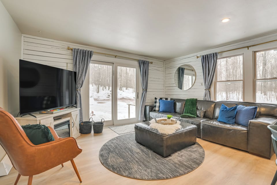 Petoskey Vacation Rental | 2BR | 1BA | 1,200 Sq Ft | 4 Steps Required