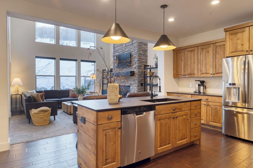 Full suite of appliances and all the essentials in the kitchen.
