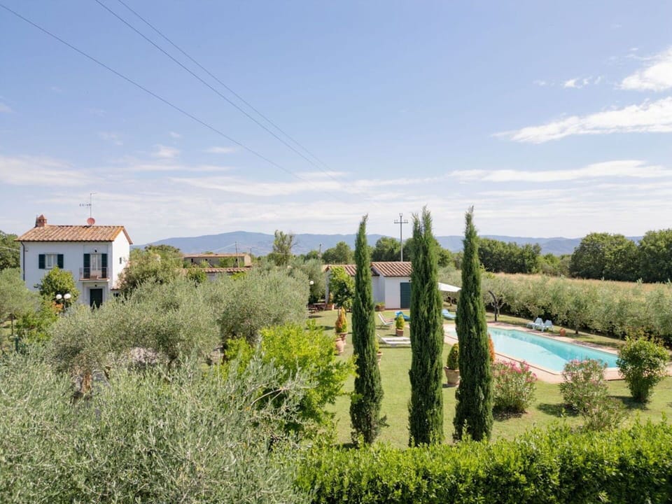 Building Exterior, Scenic View