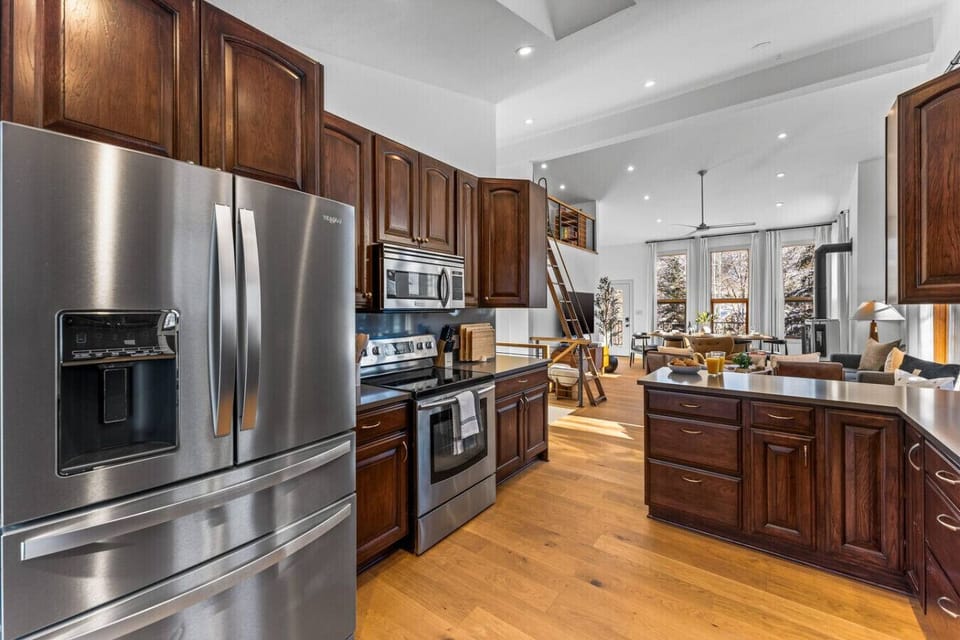Fully stocked kitchen