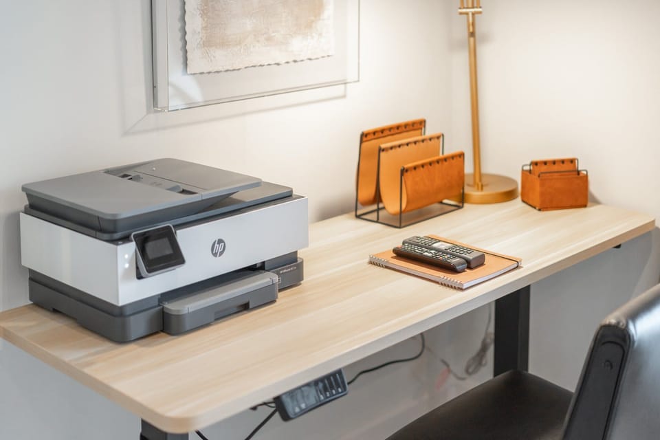 East King Suite desk/workspace with wireless printer
