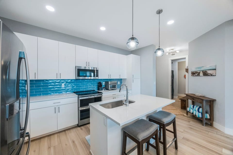 The Harbor 409 Kitchen