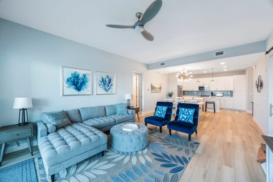 The Harbor 409 Living Room