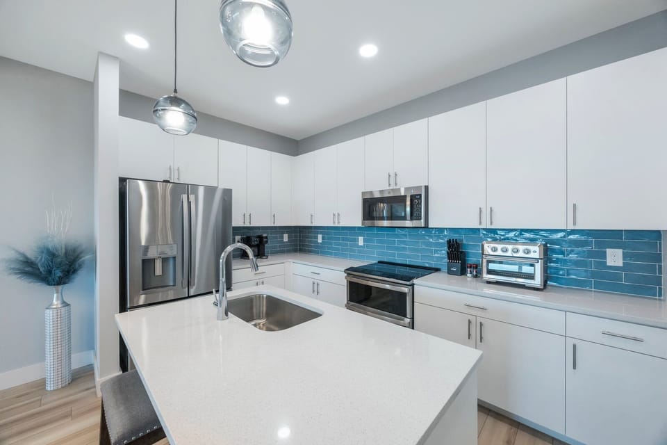 The Harbor 409 Kitchen