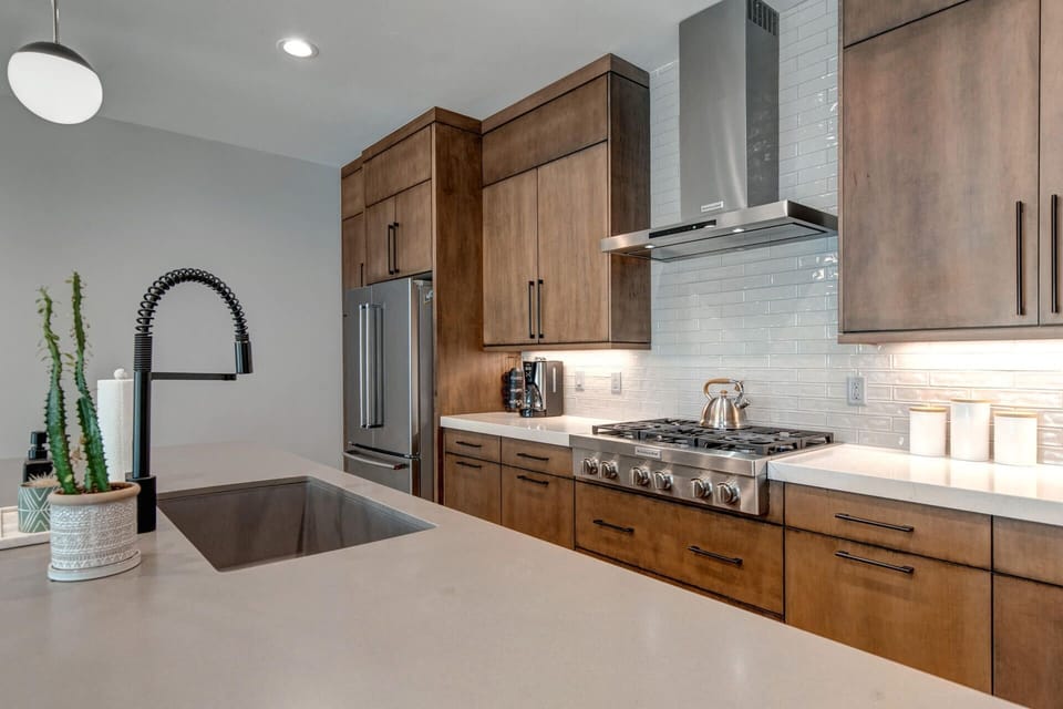 Gourmet Setup: Ample counter space for culinary enthusiasts.