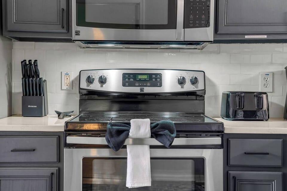 Stove and Microwave