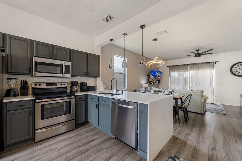 Full Kitchen